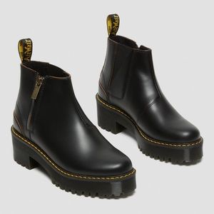 NWT Dr. Marten Rometty II Black LEATHER Chelsea Boots